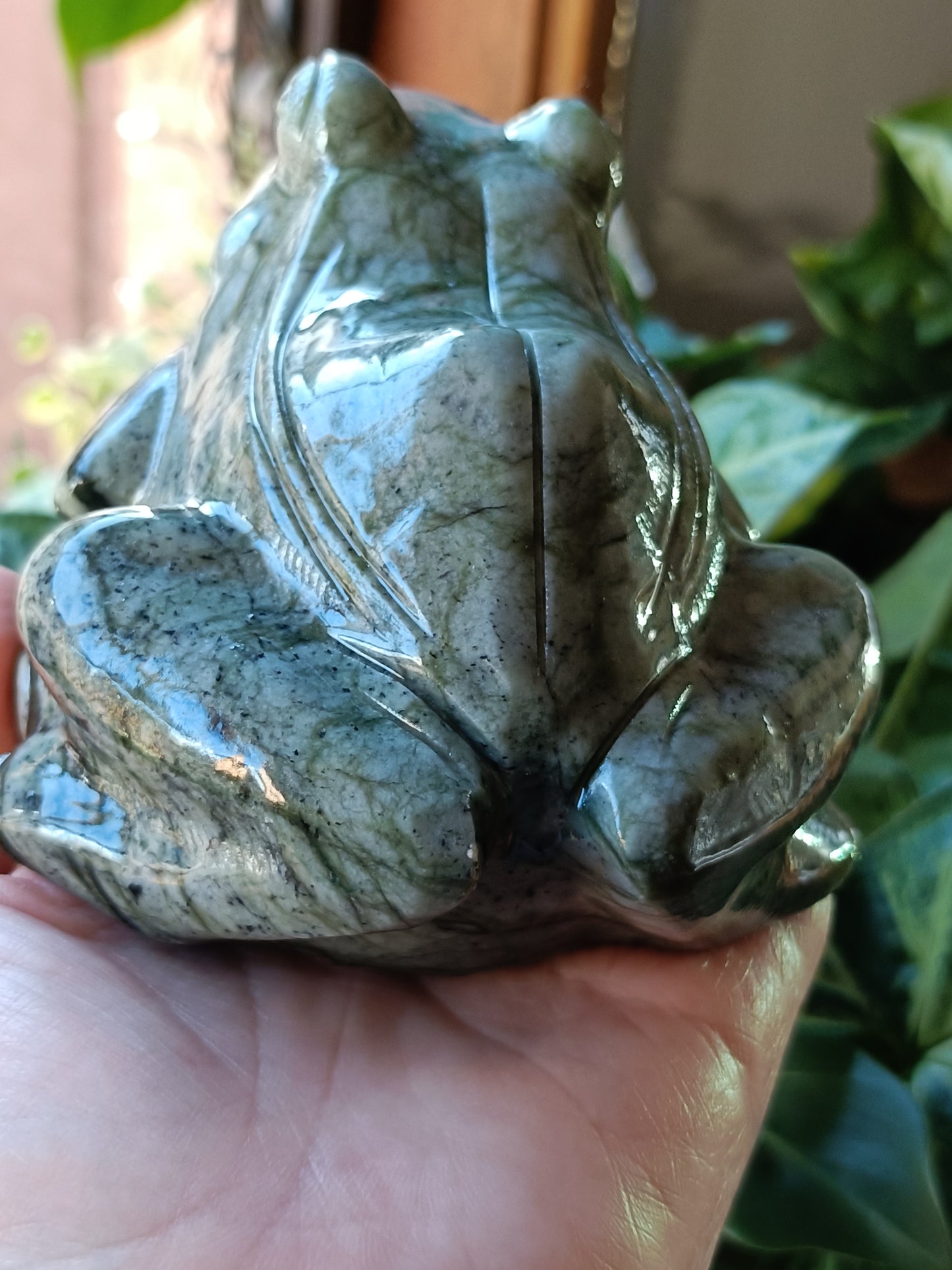 Green 'Nephrite' Jade Frog - 866g