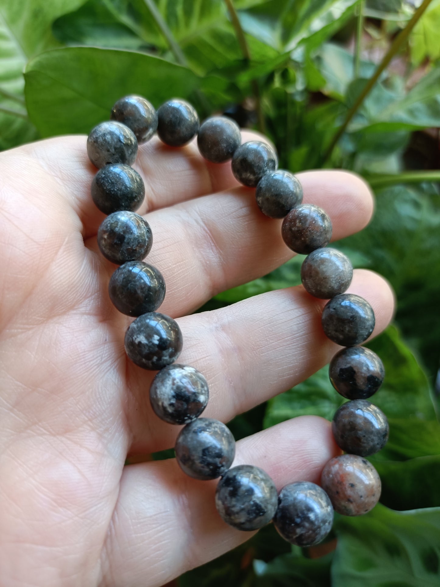 Sodalite & Syenite 'Emberlite/Yooperlite' Round Beaded Stretch Bracelet - 10mm