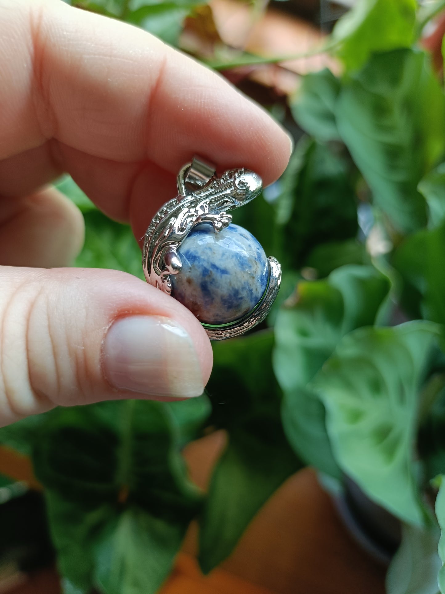 Cute Lizard Sphere Pendant - Silver-Plated Copper
