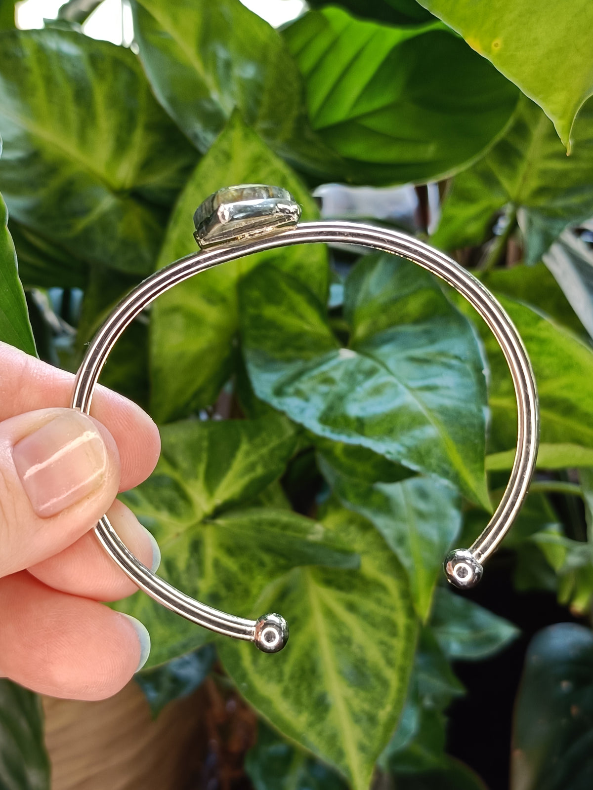 Labradorite Leaf Bangle - Silver-Plated Copper