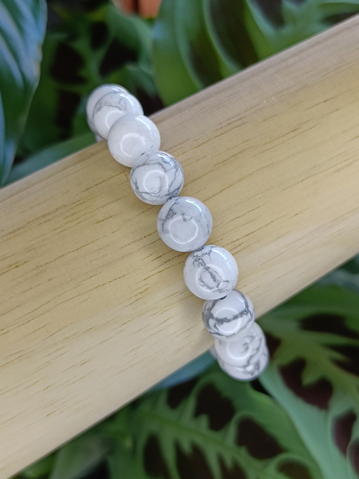Howlite Round Beaded Bracelet - 10mm