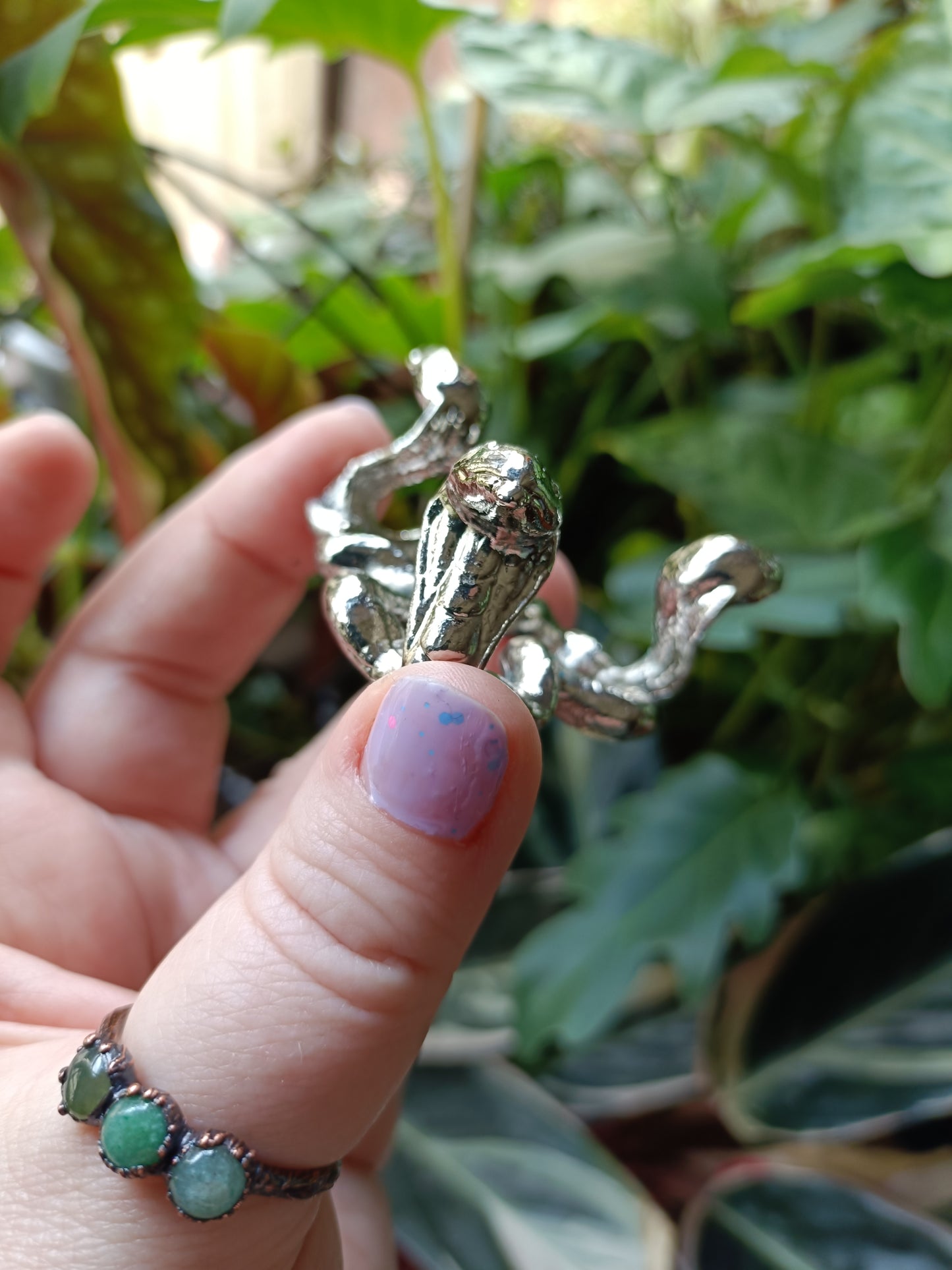 Three Snake Silver Tone Sphere Holder