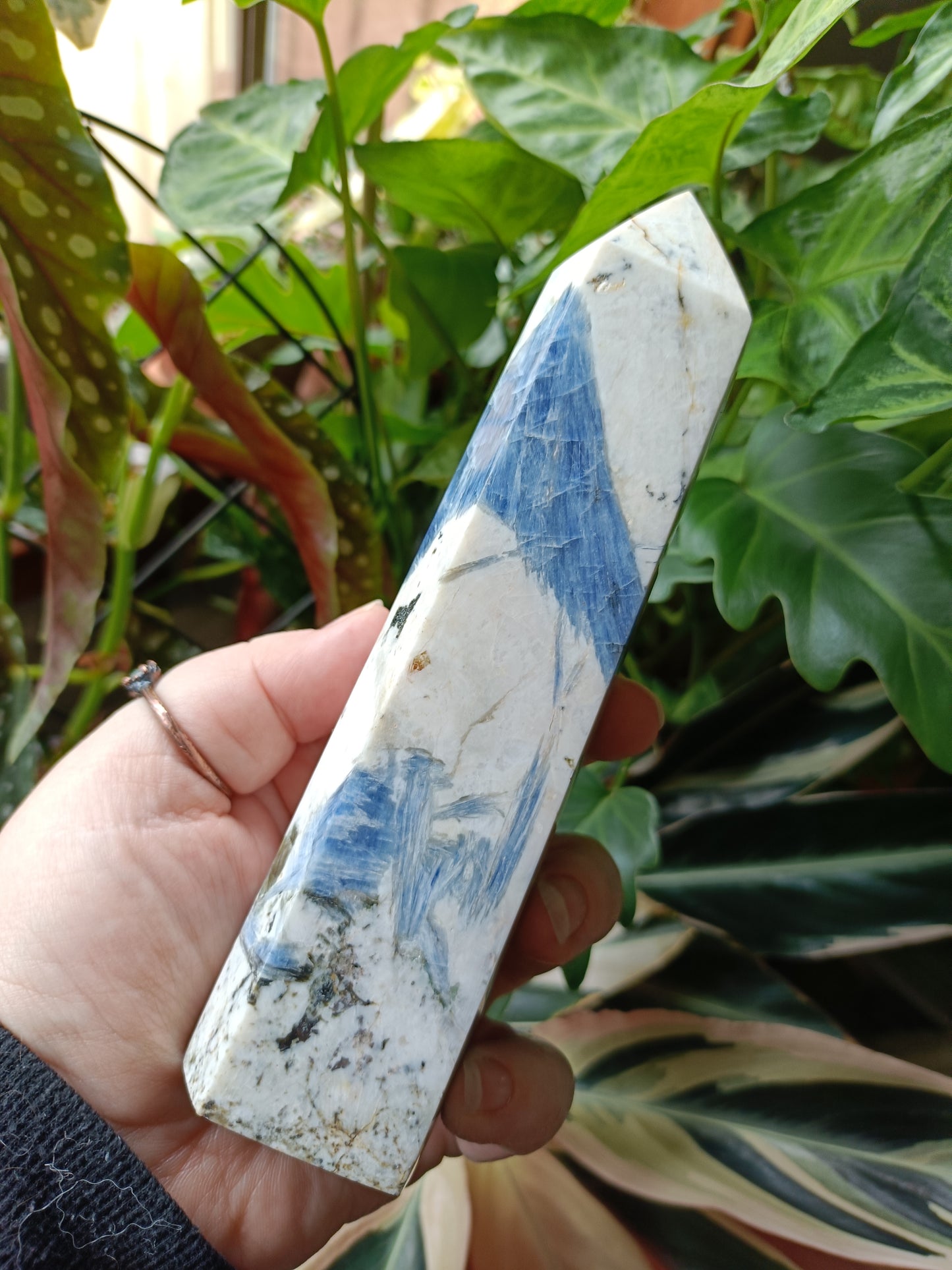 Blue Kyanite Tower - 609g (B Grade)