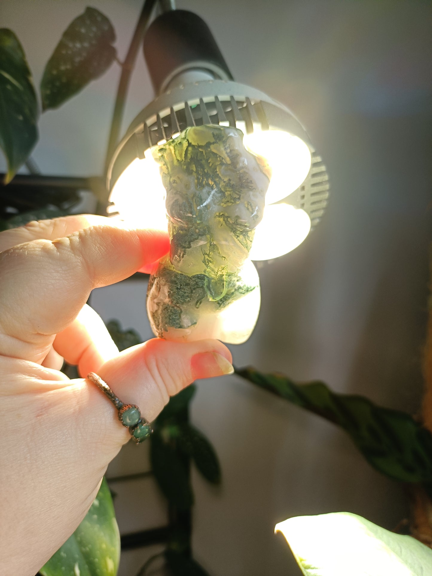Moss Agate Goddess Body - 122g