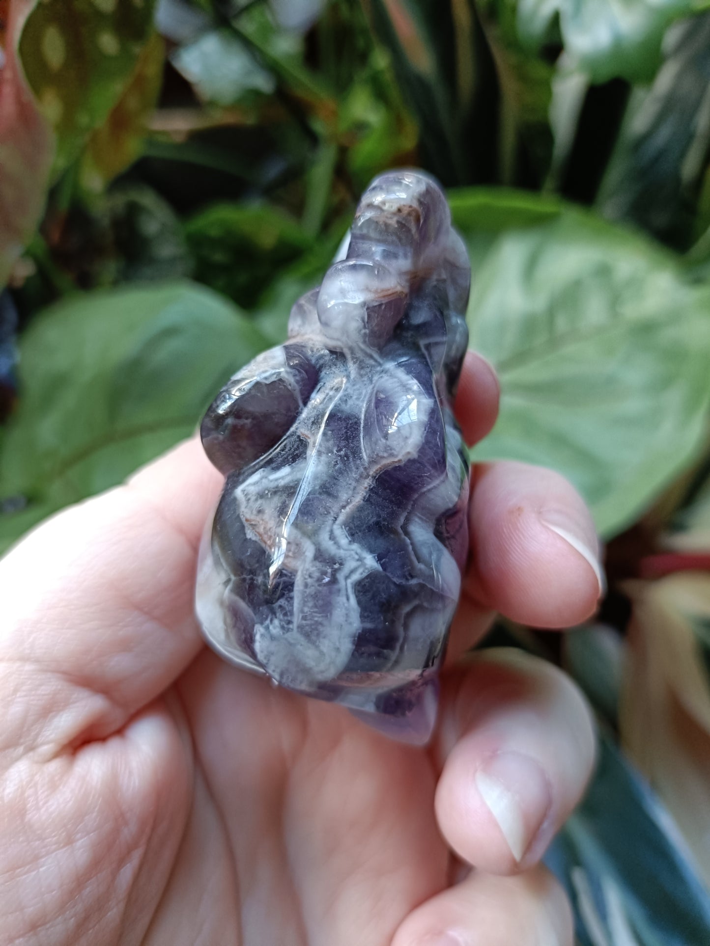 Chevron Amethyst Elephant - 97g