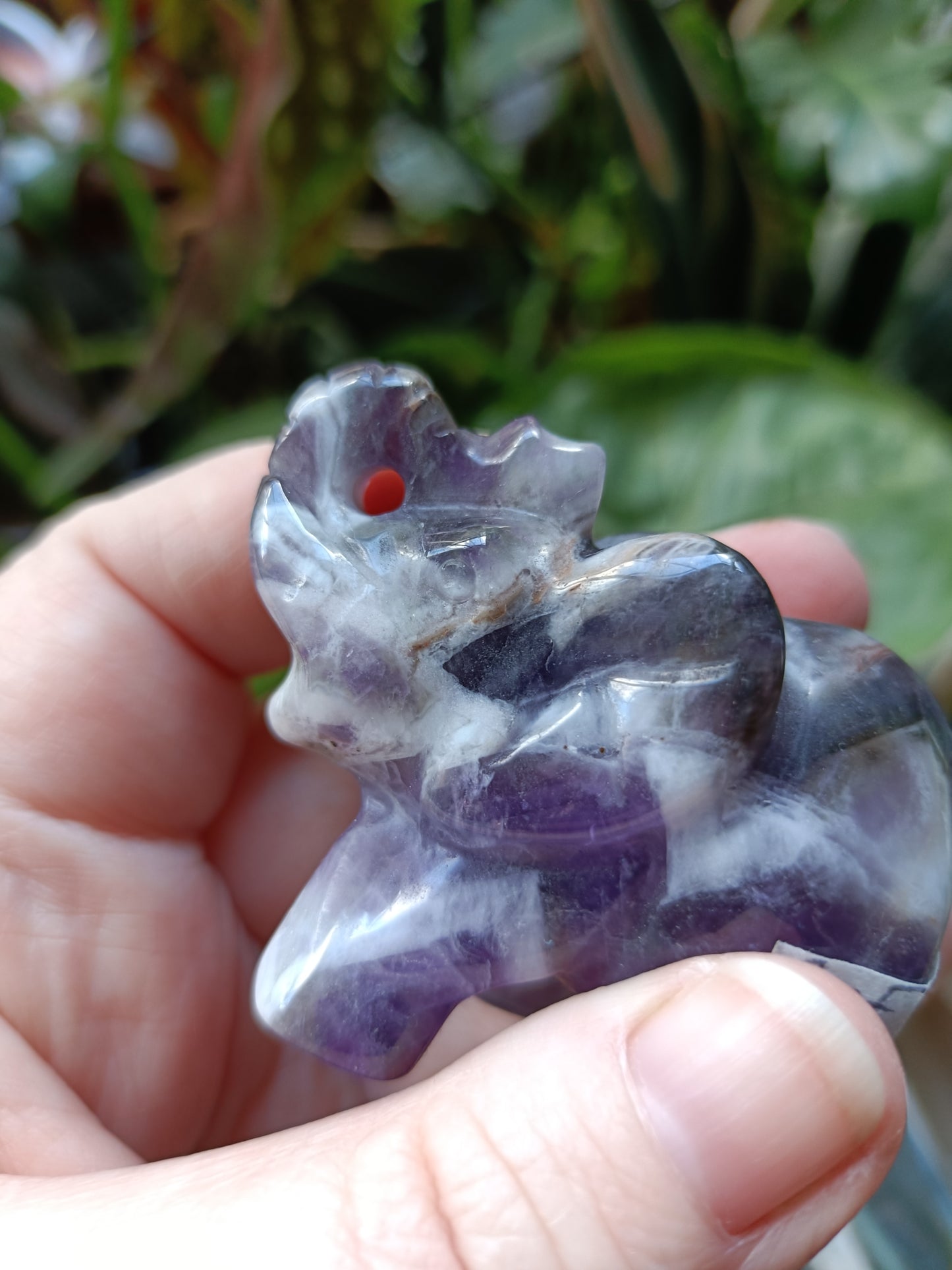Chevron Amethyst Elephant - 97g