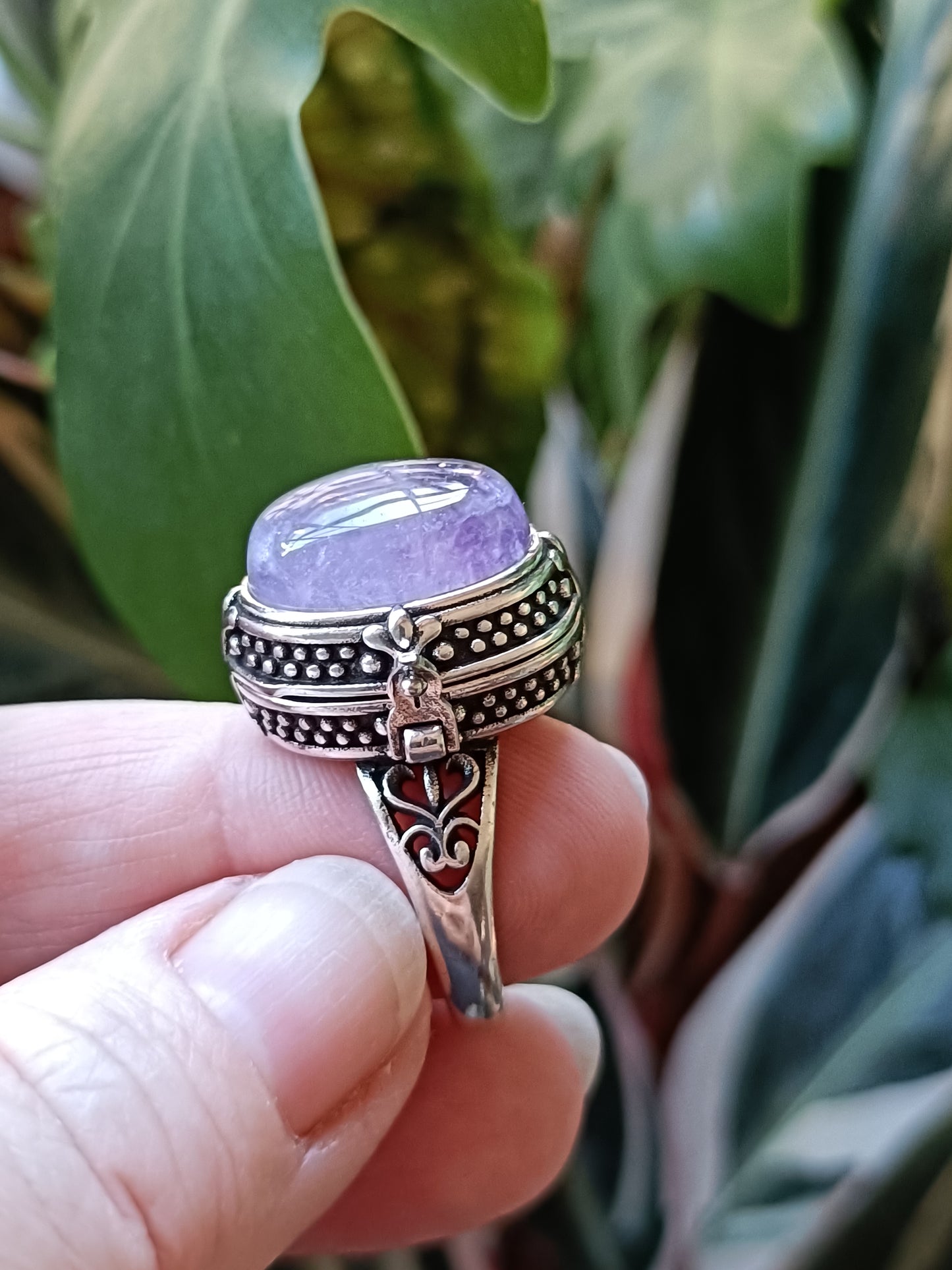 Amethyst Poison Ring - Silver-Plated Copper