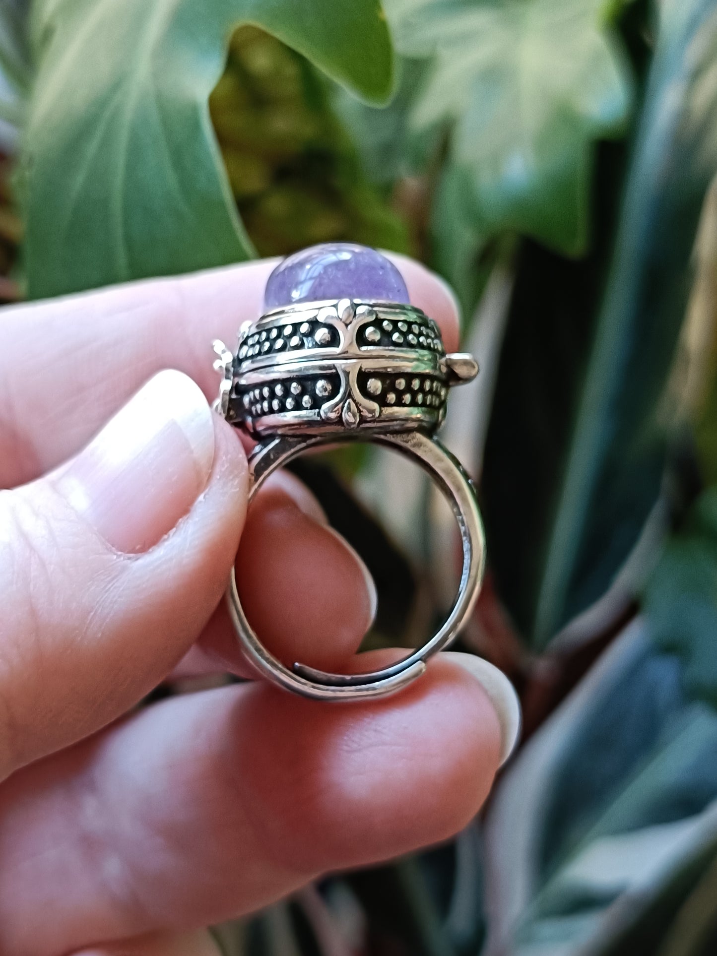 Amethyst Poison Ring - Silver-Plated Copper