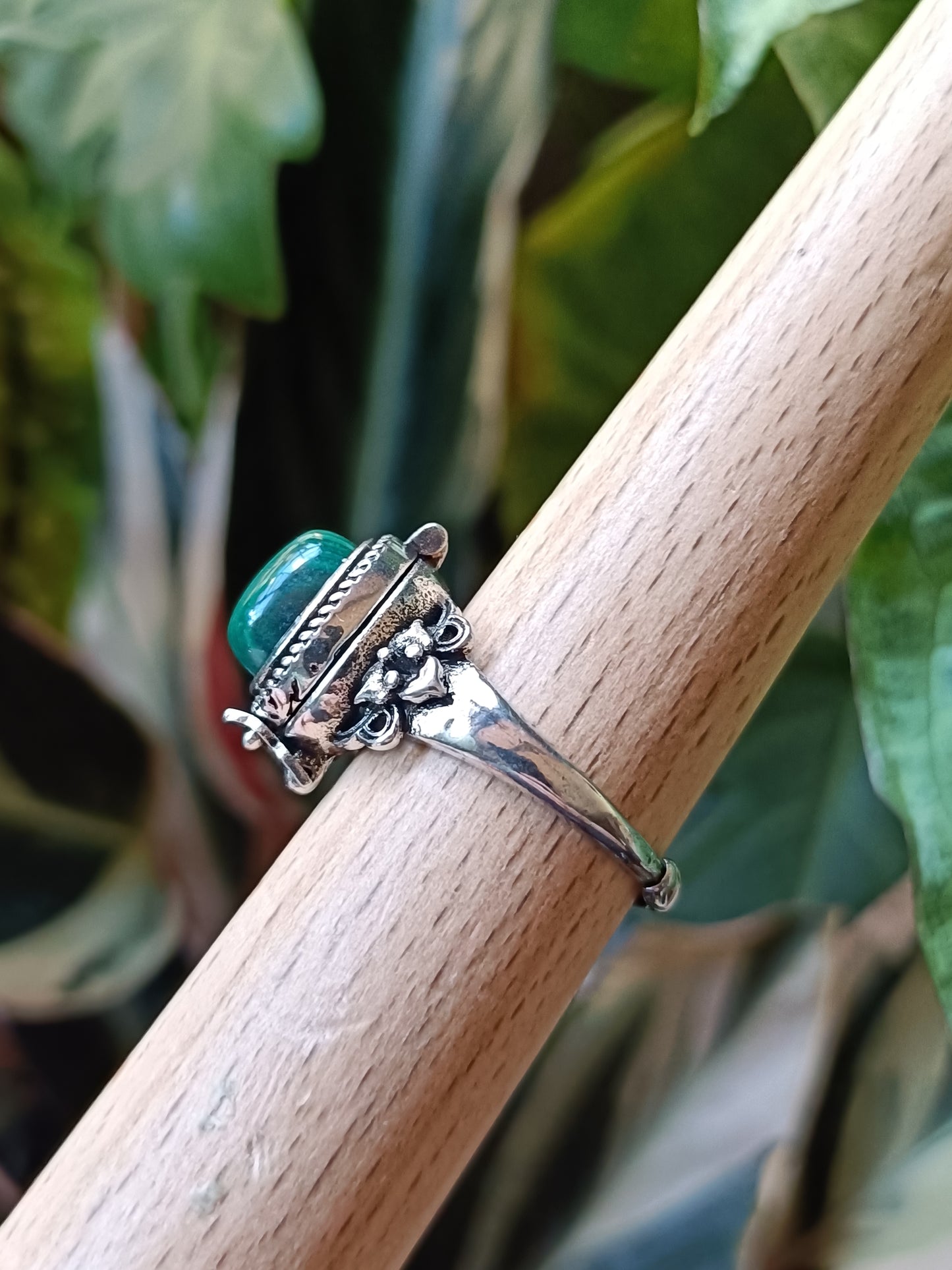 Malachite Poison Ring - Silver-Plated Copper