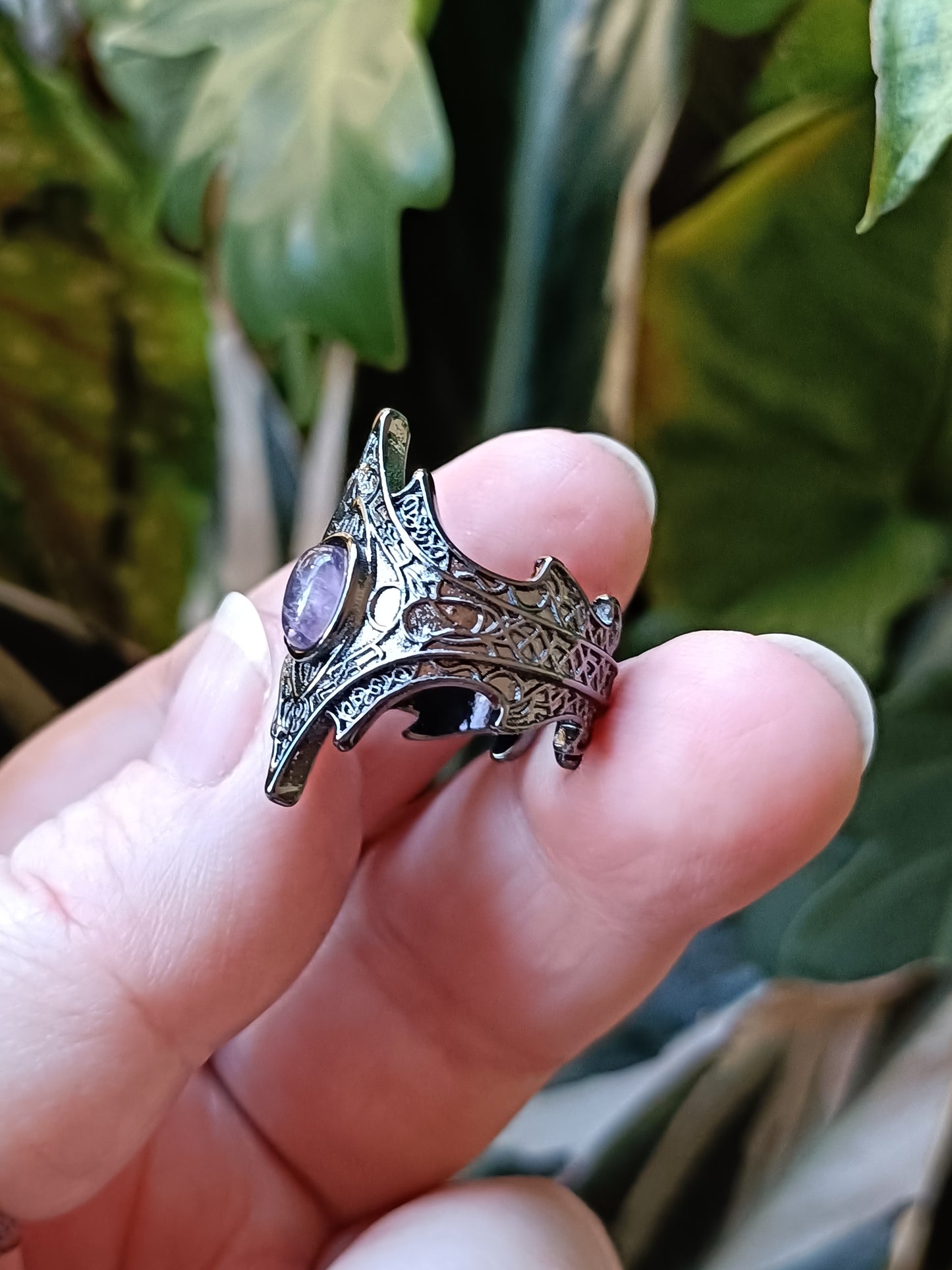 Oval Fantasy Amethyst Ring - Antique Electroplated Silver-Plated Copper