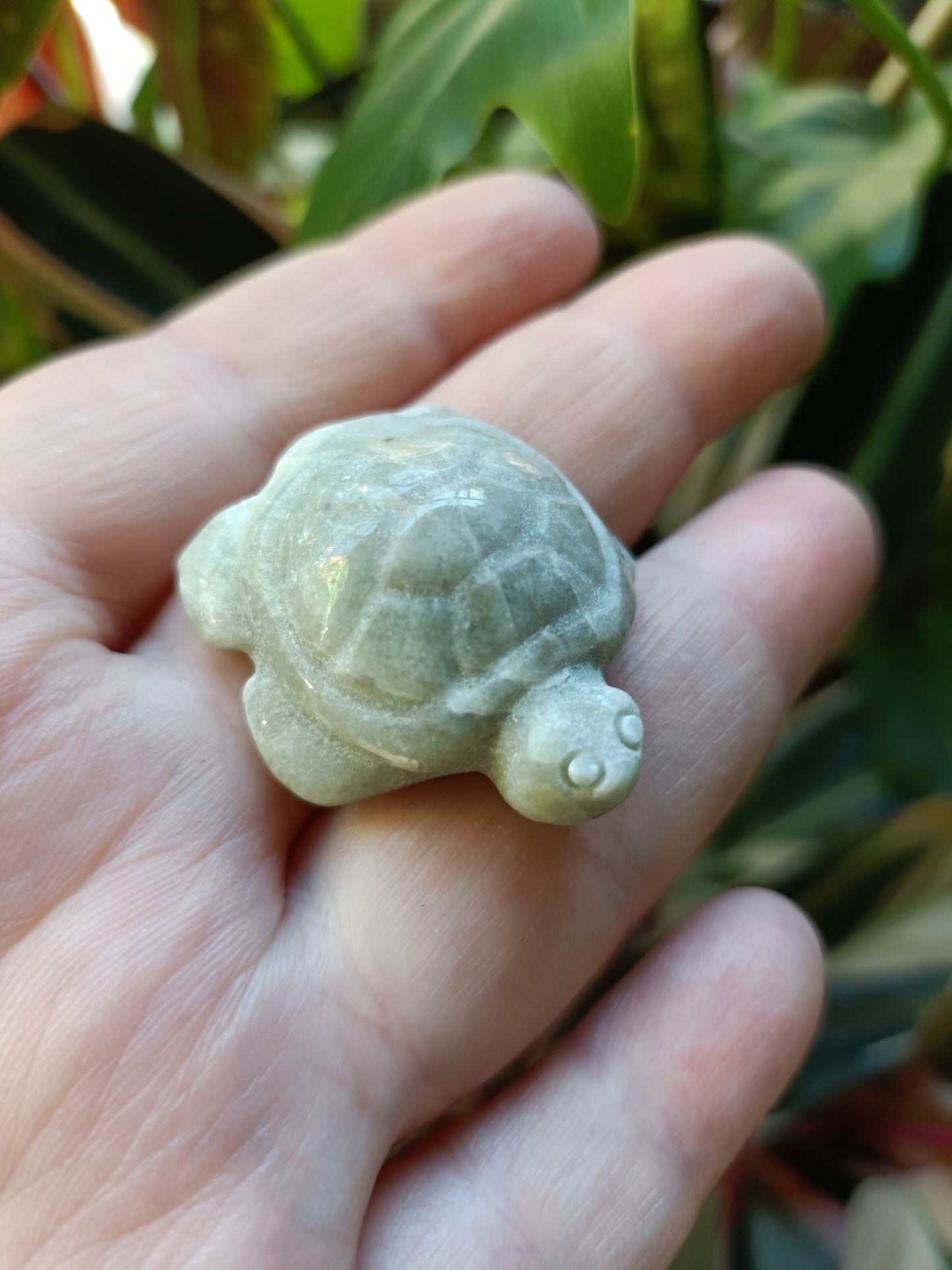 Mixed Stone Mini Sea Turtle Carving - 20g