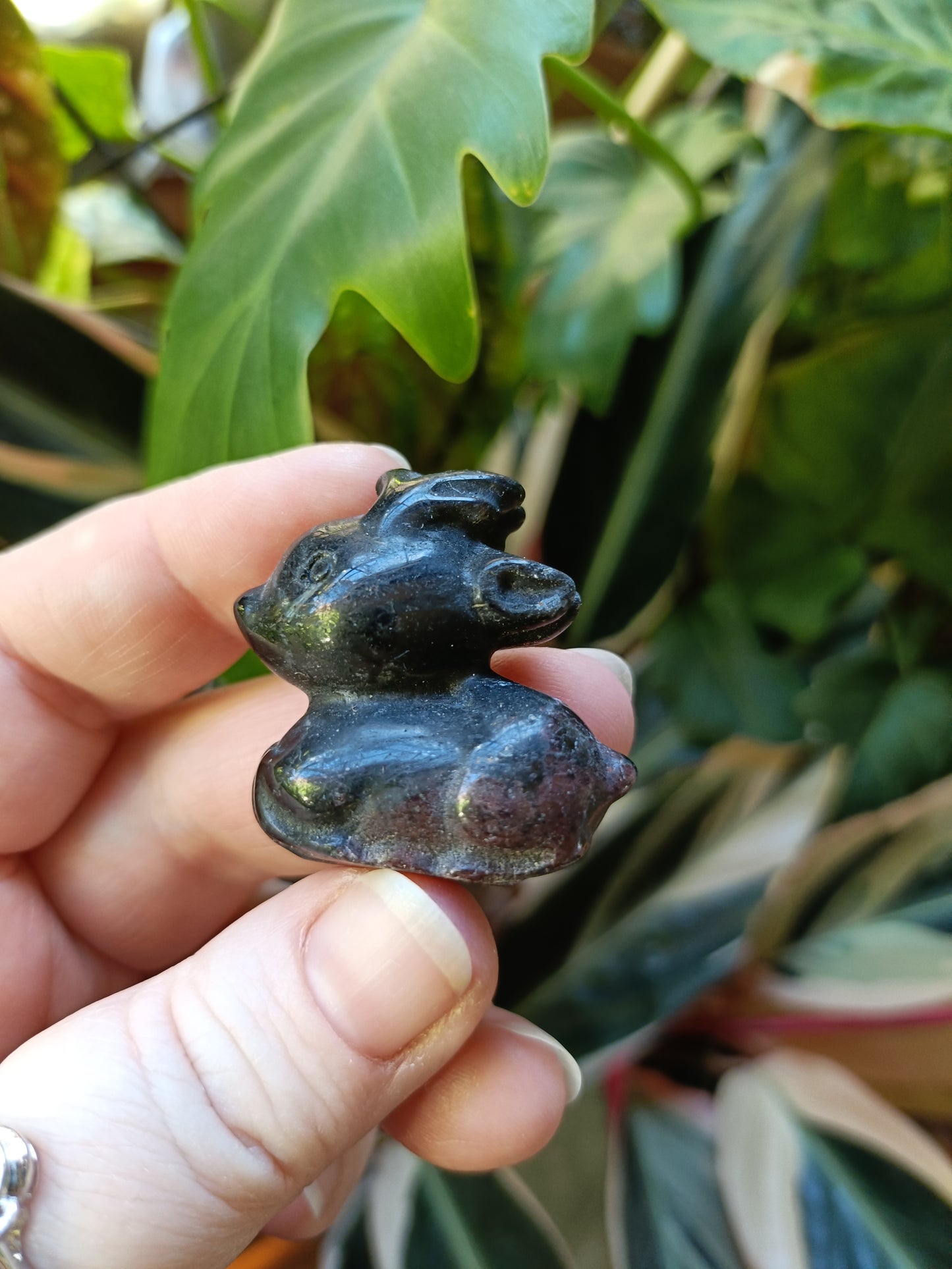 Mixed Stone Mini Sitting Reindeer Carving - 20g