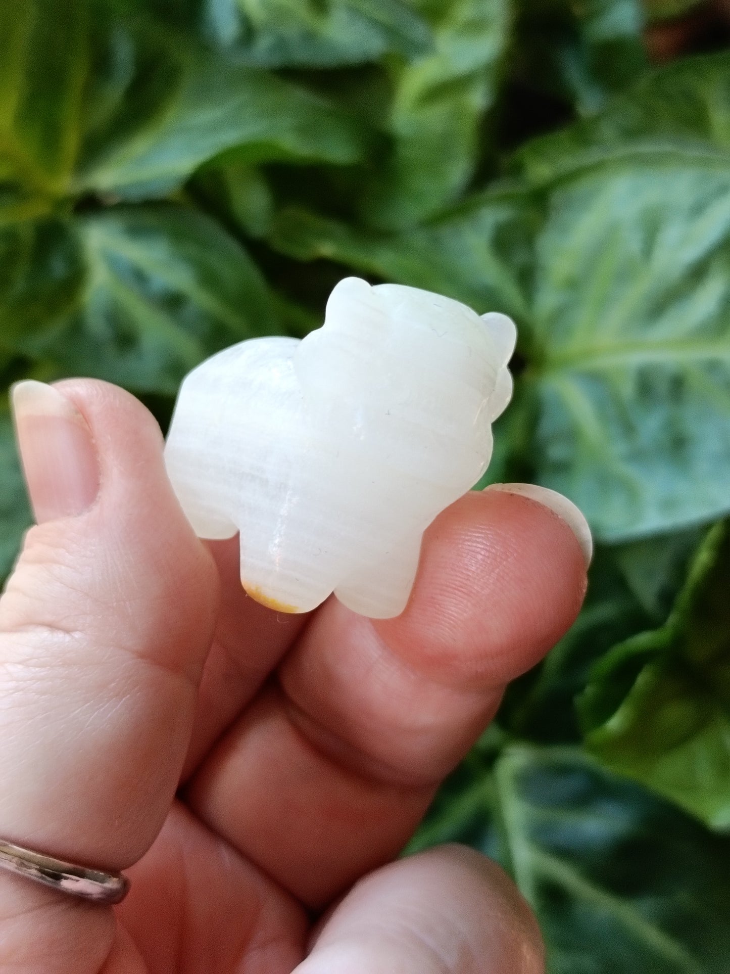 Mixed Stone Mini Highland Cow Carving - 30g