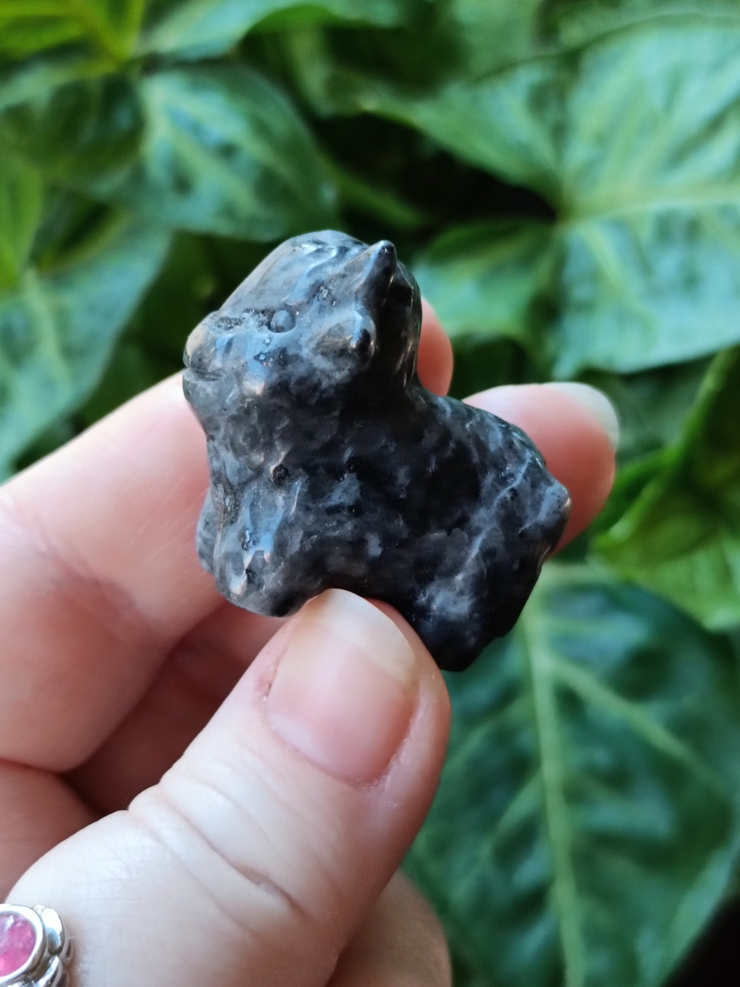Mixed Stone Mini Highland Cow Carving - 30g