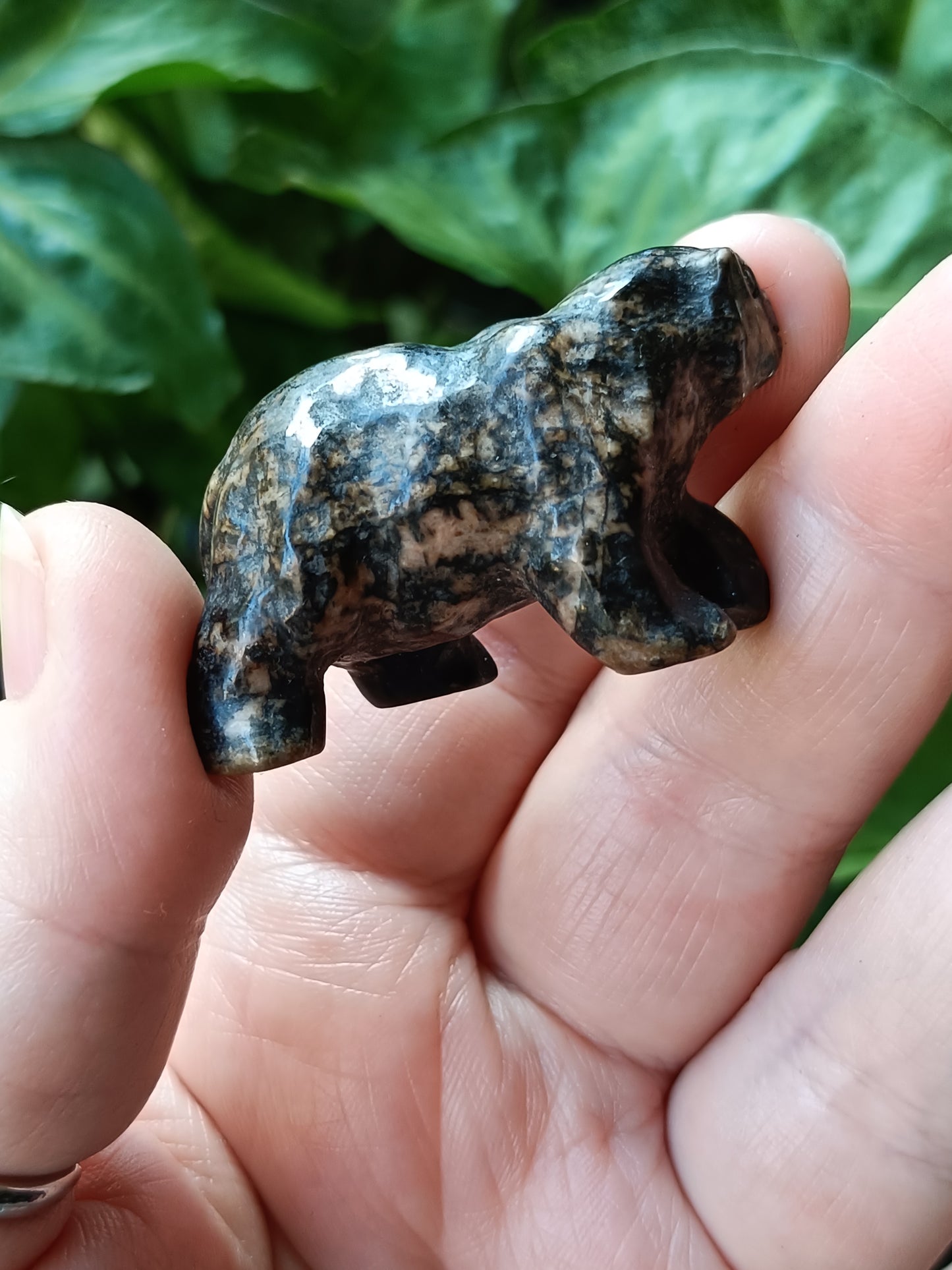 Mixed Stone Natural Bear Carving - 25-30g