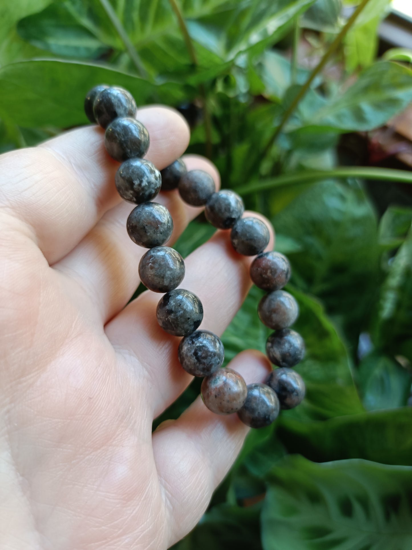 Sodalite & Syenite 'Emberlite/Yooperlite' Round Beaded Stretch Bracelet - 10mm