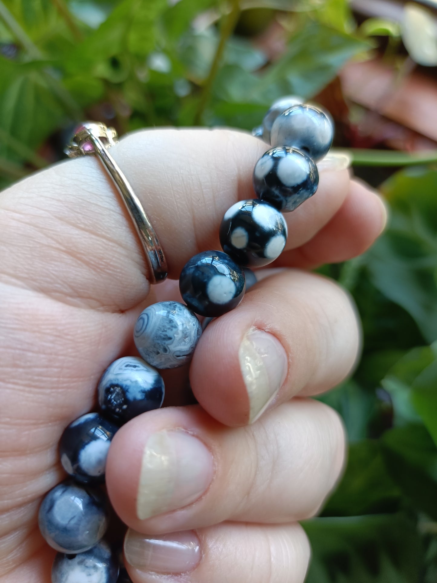 Black Orca Agate Beaded Stretch Bracelet - 10mm