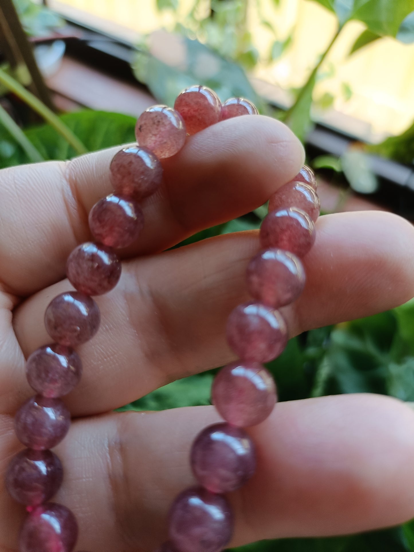 'Strawberry' Hematite Quartz Round Beaded Stretch Bracelet - 8mm