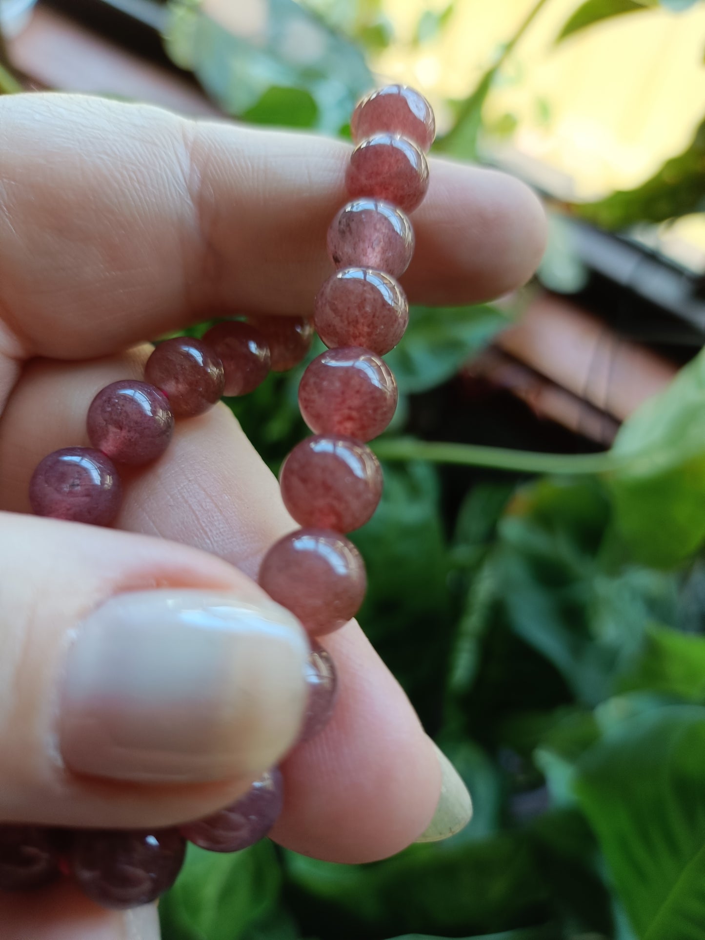 'Strawberry' Hematite Quartz Round Beaded Stretch Bracelet - 8mm