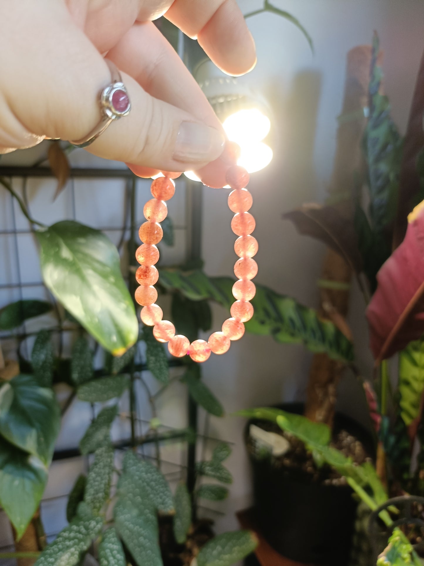'Strawberry' Hematite Quartz Round Beaded Stretch Bracelet - 8mm