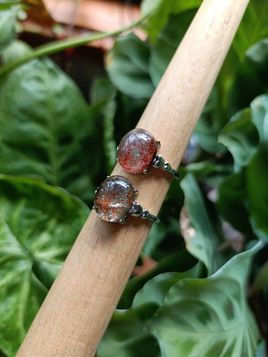 Garden Quartz Oval Cabochon Ring - Silver-Plated Copper
