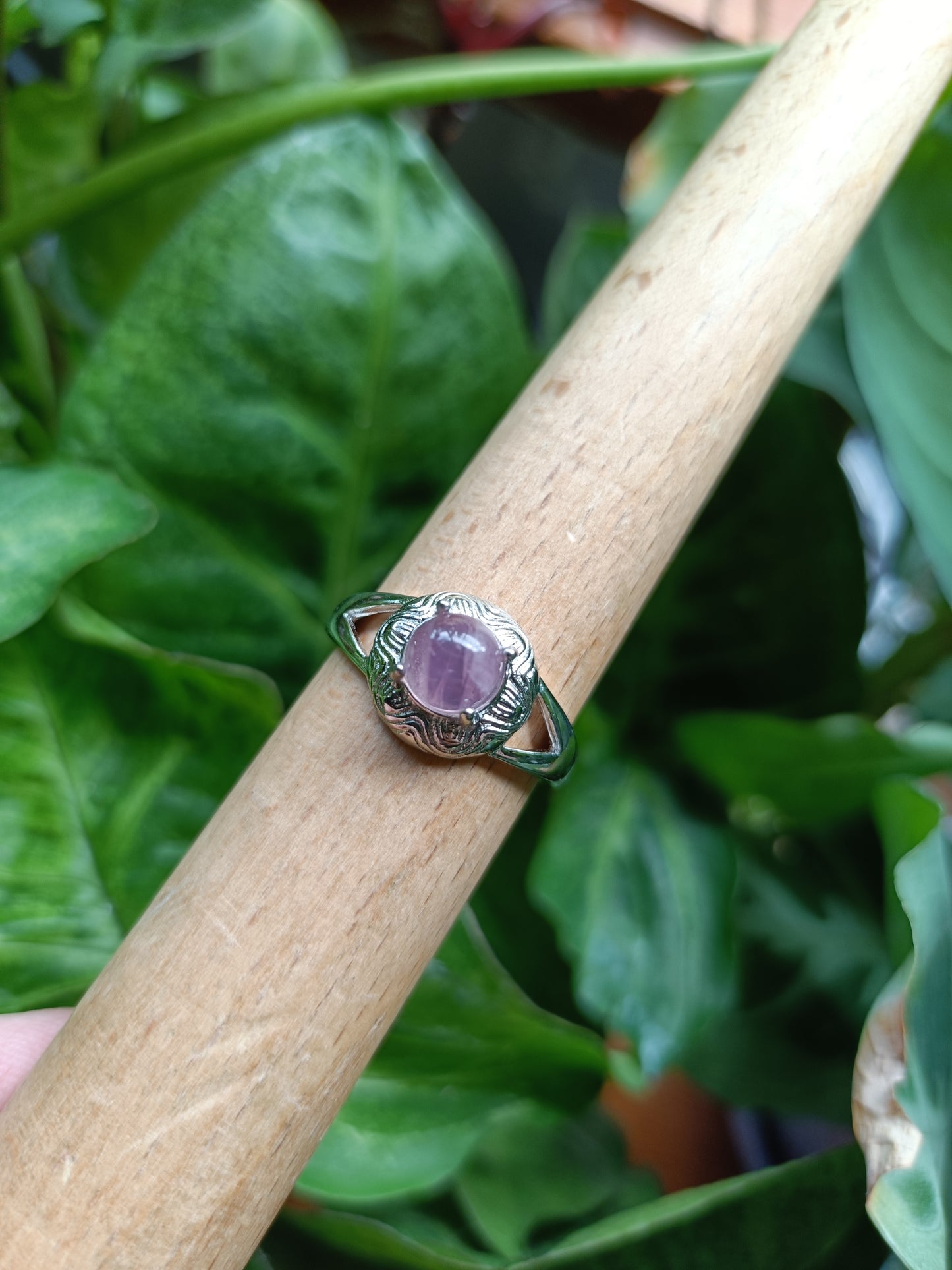 Lavender Rose Quartz Round Cabochon Ring - Silver-Plated Copper
