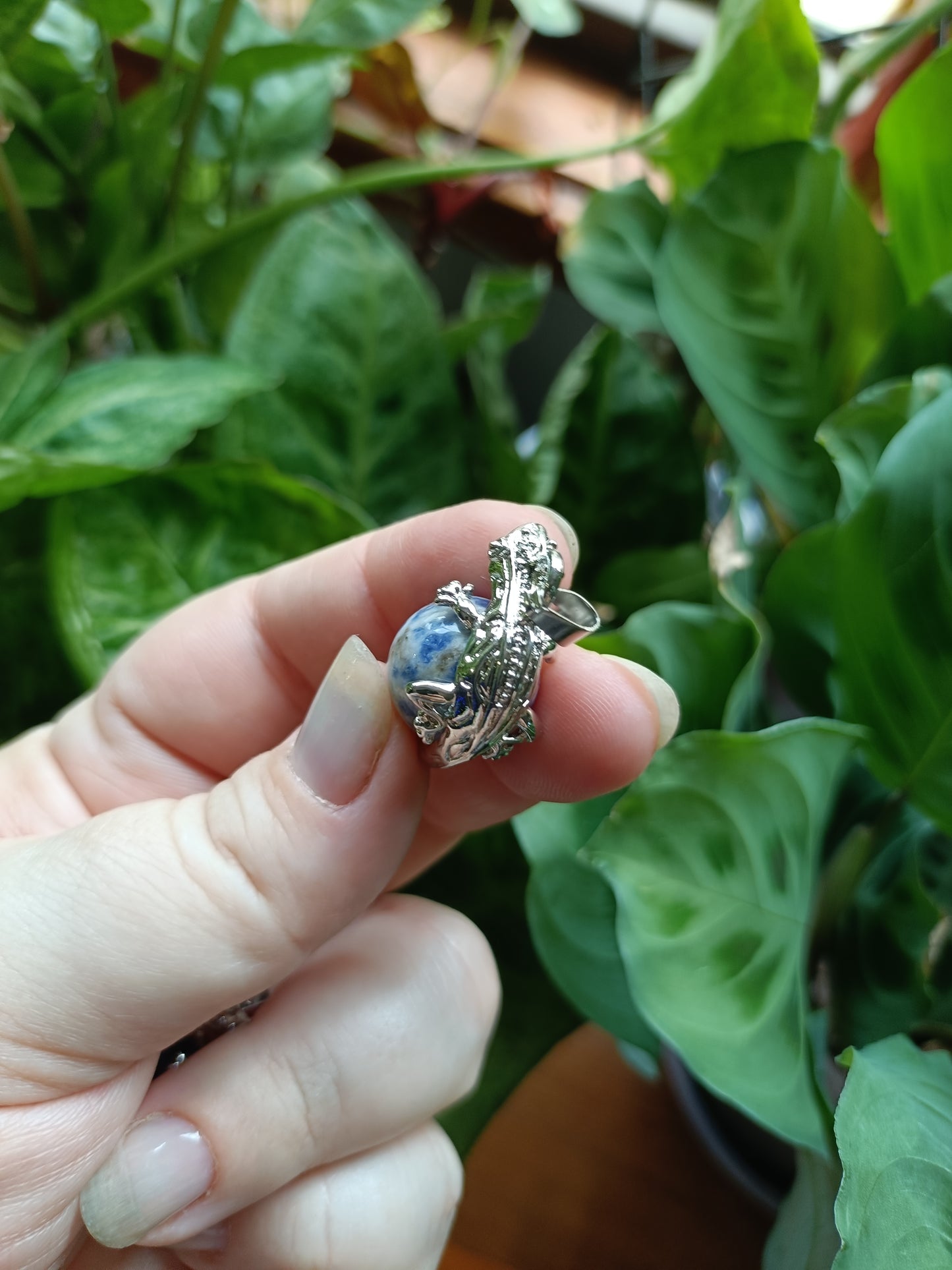 Cute Lizard Sphere Pendant - Silver-Plated Copper