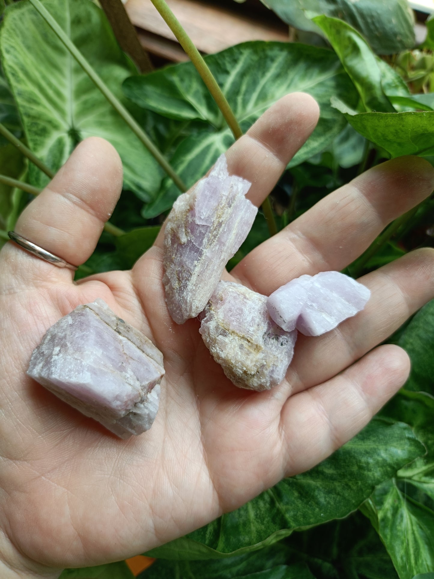 Kunzite Raw Stones - 100 grams