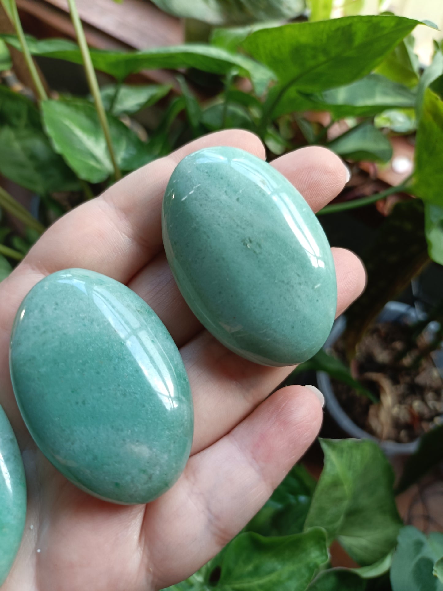 Green Adventurine Palm Stones - 30-40g