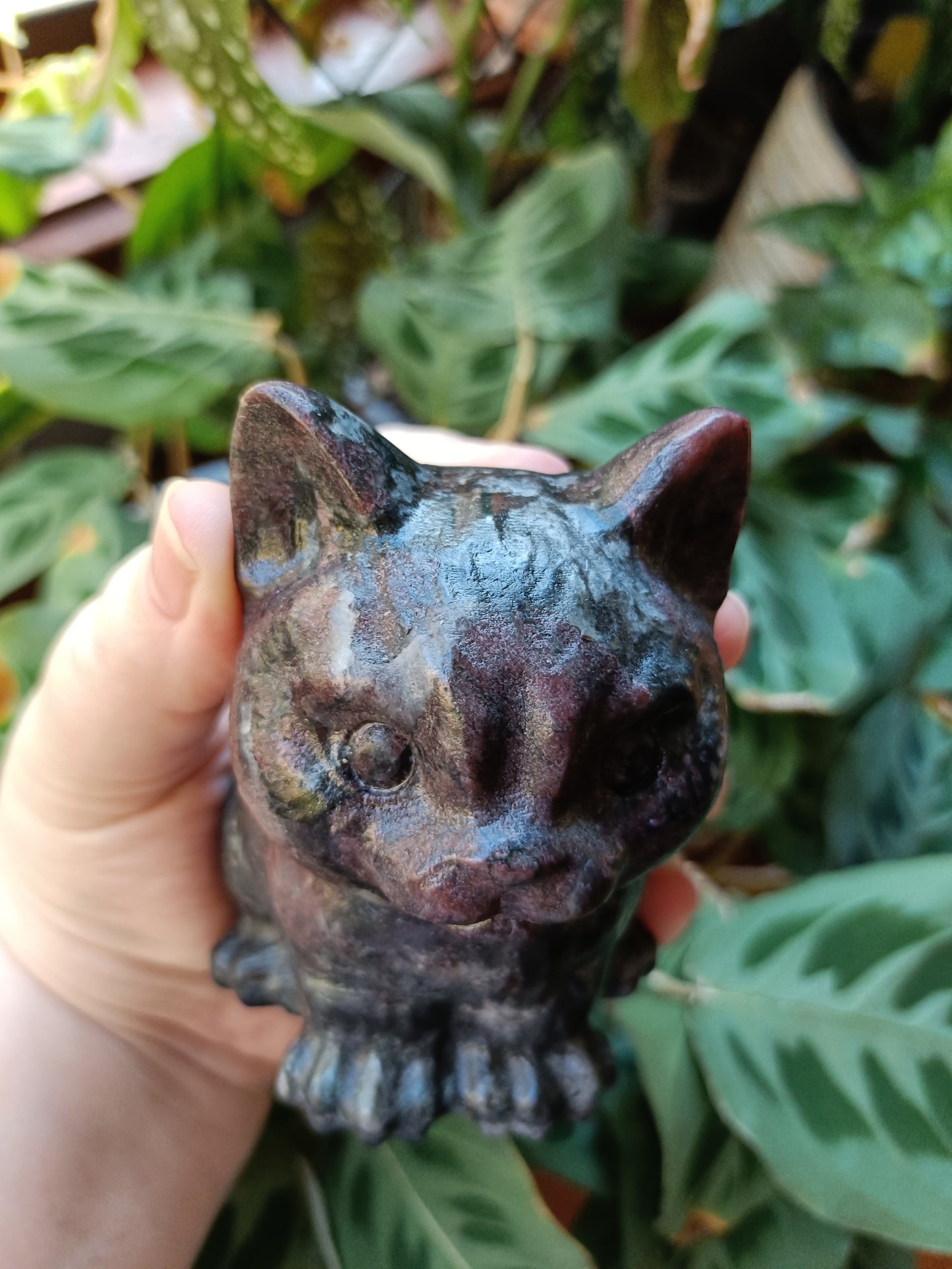 Garnet and Arfvedsonite Sitting Cat Carving - 770g