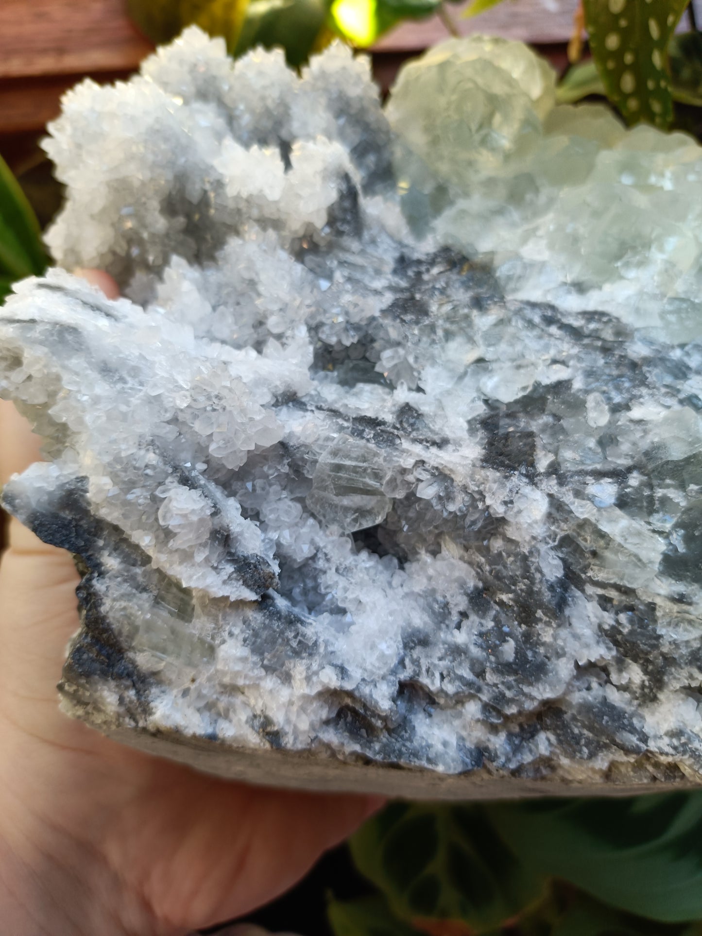 Xiang Hualing Fluorite Specimen + Stand - 3991g (4.35kg including stand)