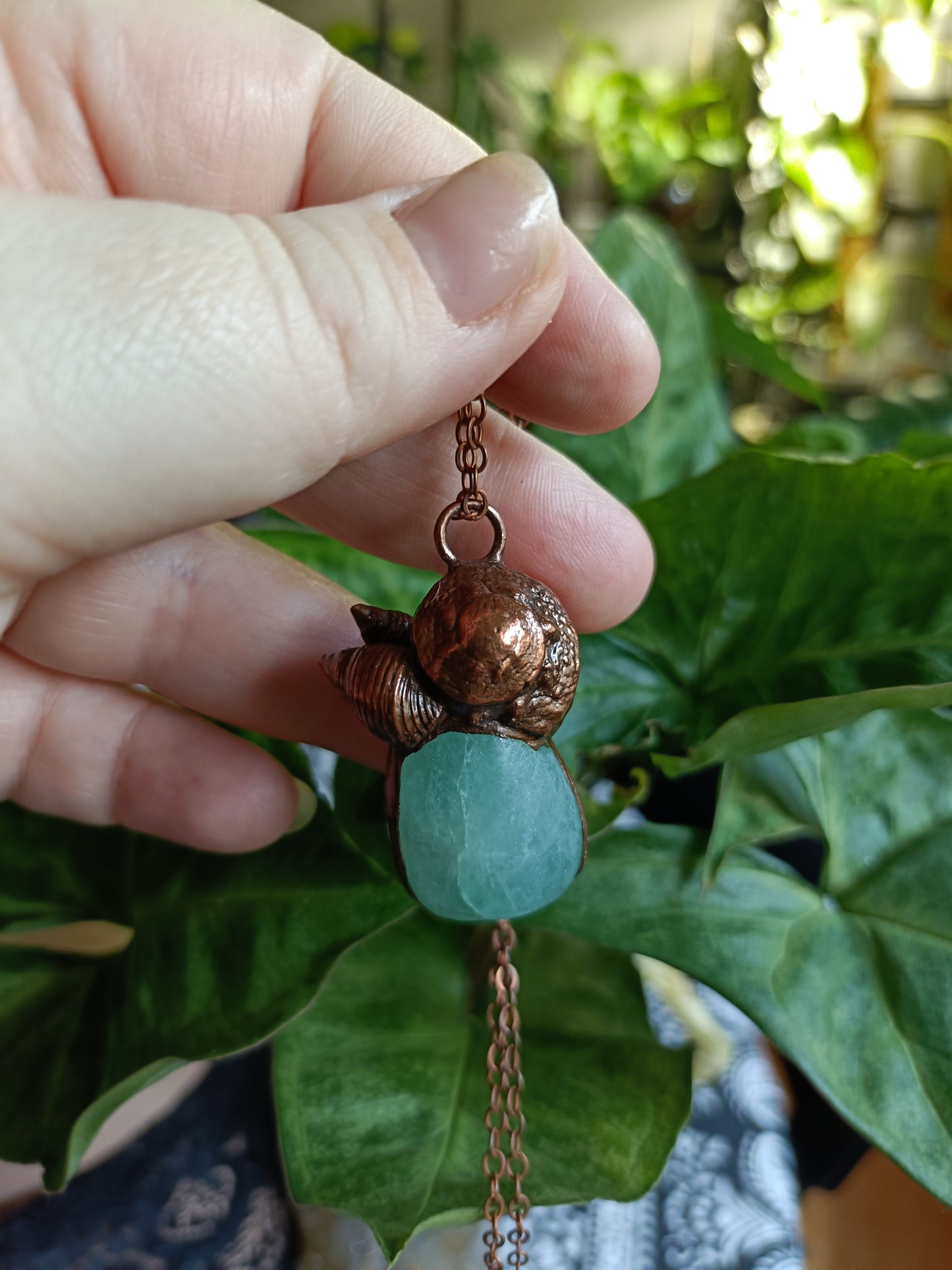 Handmade Green Fluorite and Real Shell Pendant Necklace