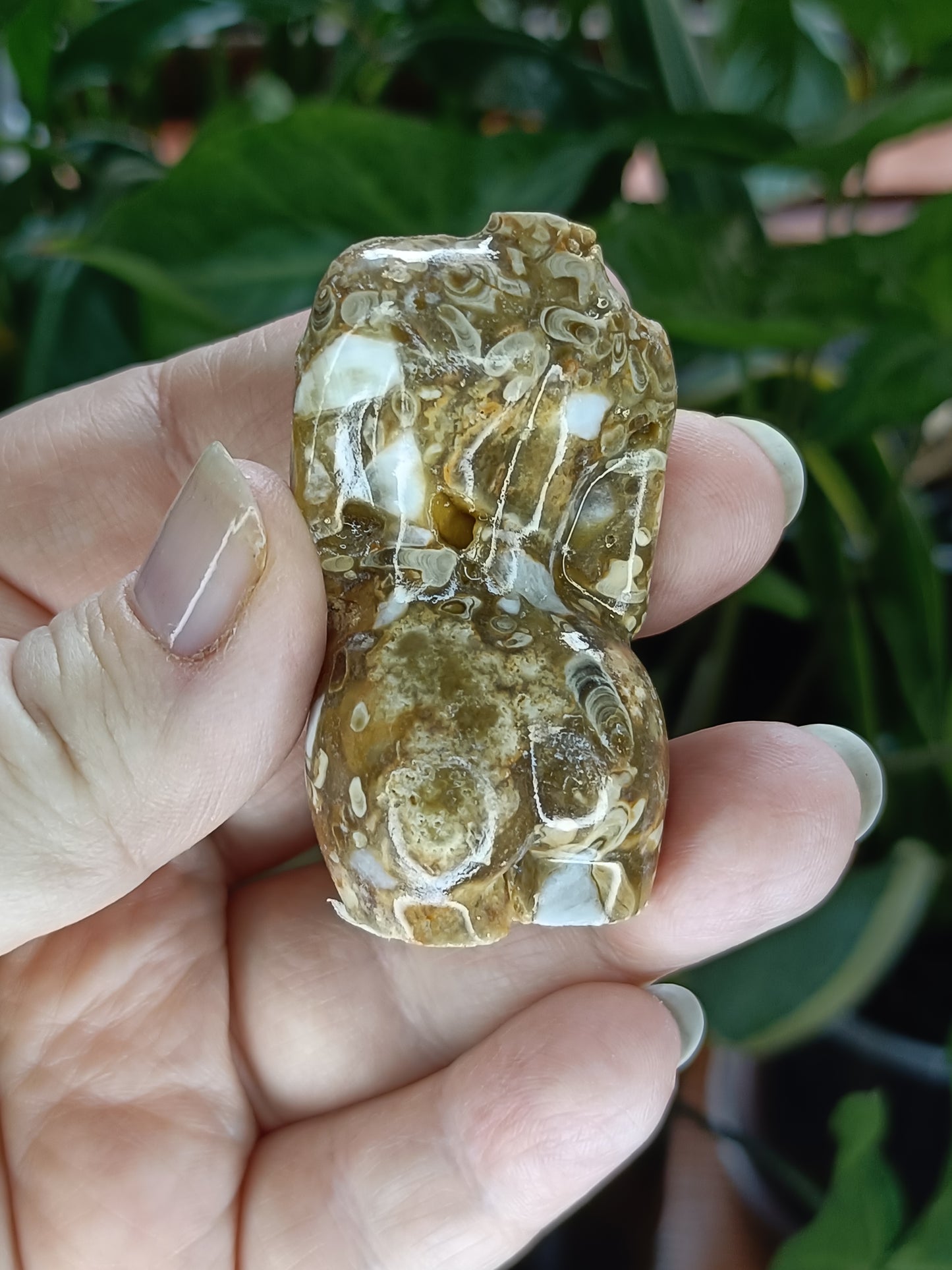 Amber Calcite Pregnant Goddess Body - 54g