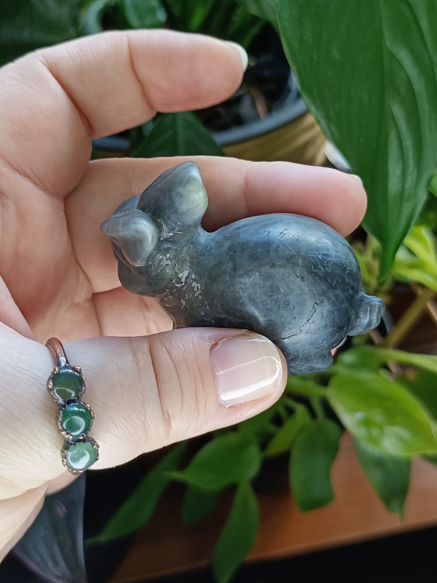Sitting Rabbit Small Carving - 55-80g
