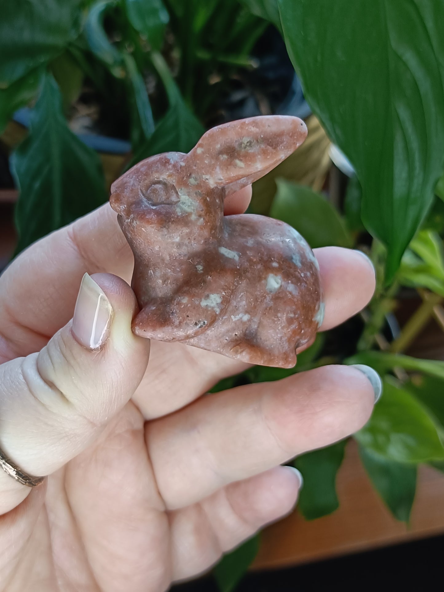 Sitting Rabbit Small Carving - 55-80g