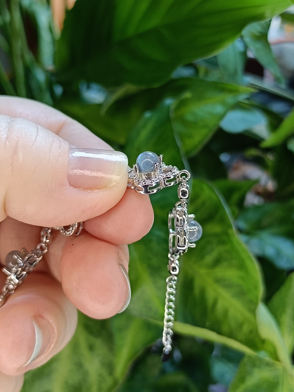 Four-Leaf Clover Labradorite Bracelet - Silver-Plated Copper