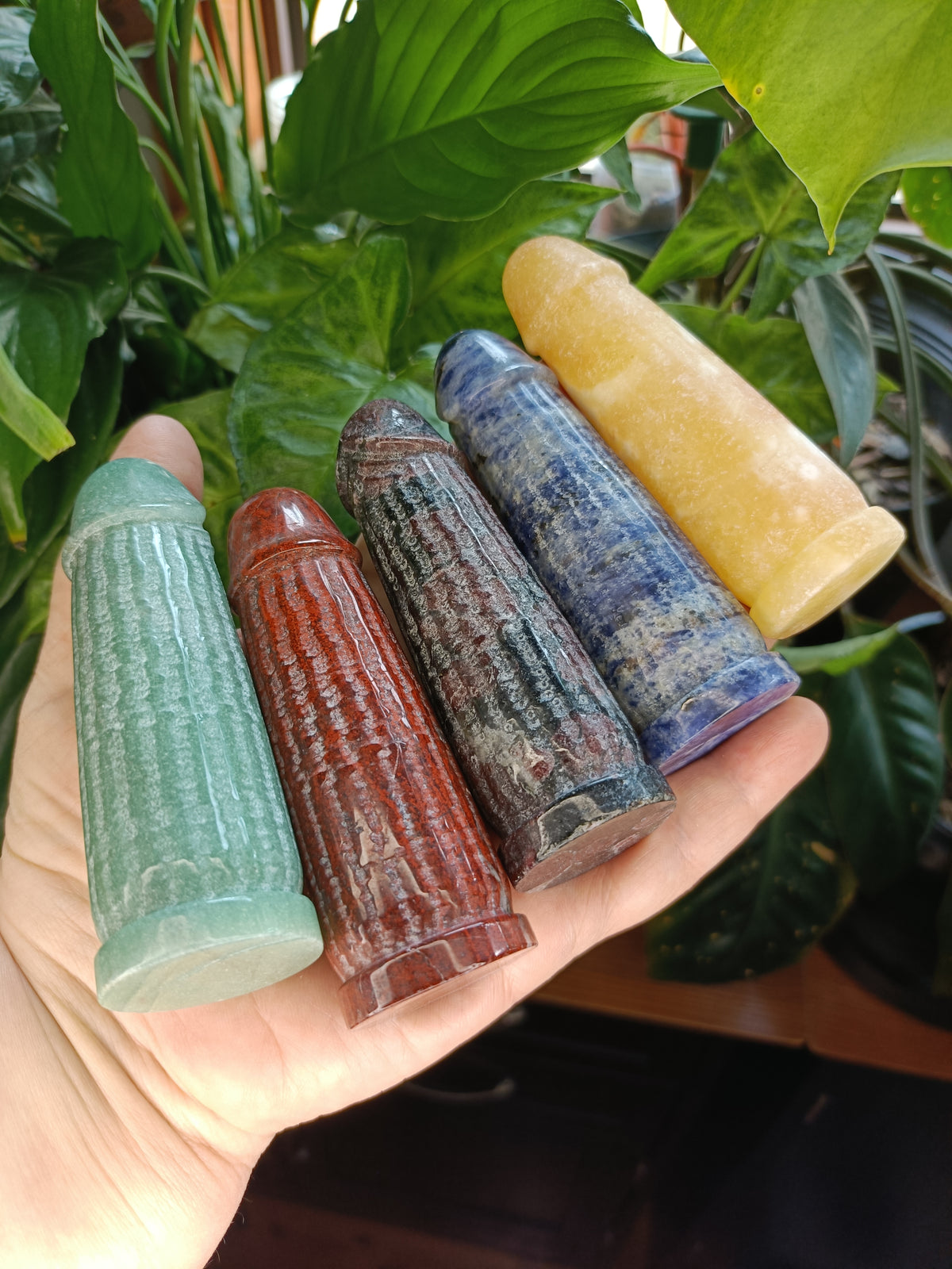 Standing Ding Ding Carvings - 130-160g