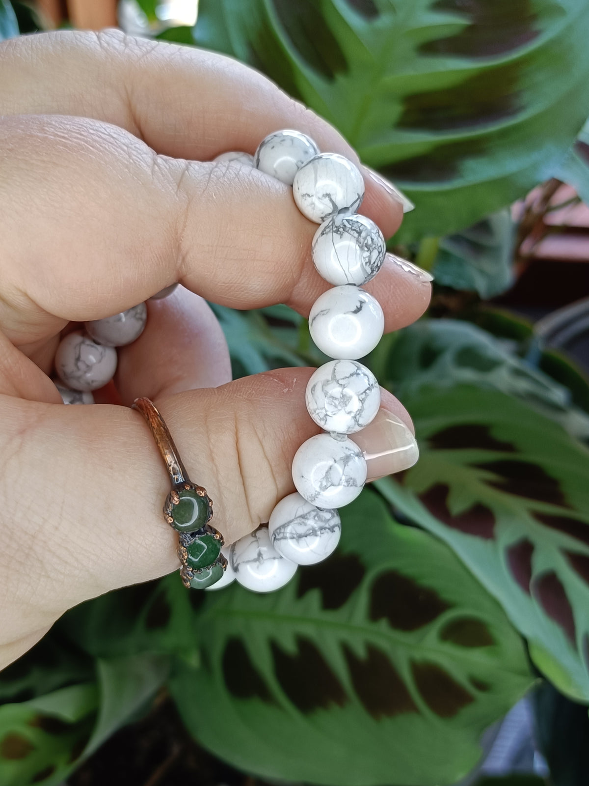 Howlite Round Beaded Bracelet - 10mm