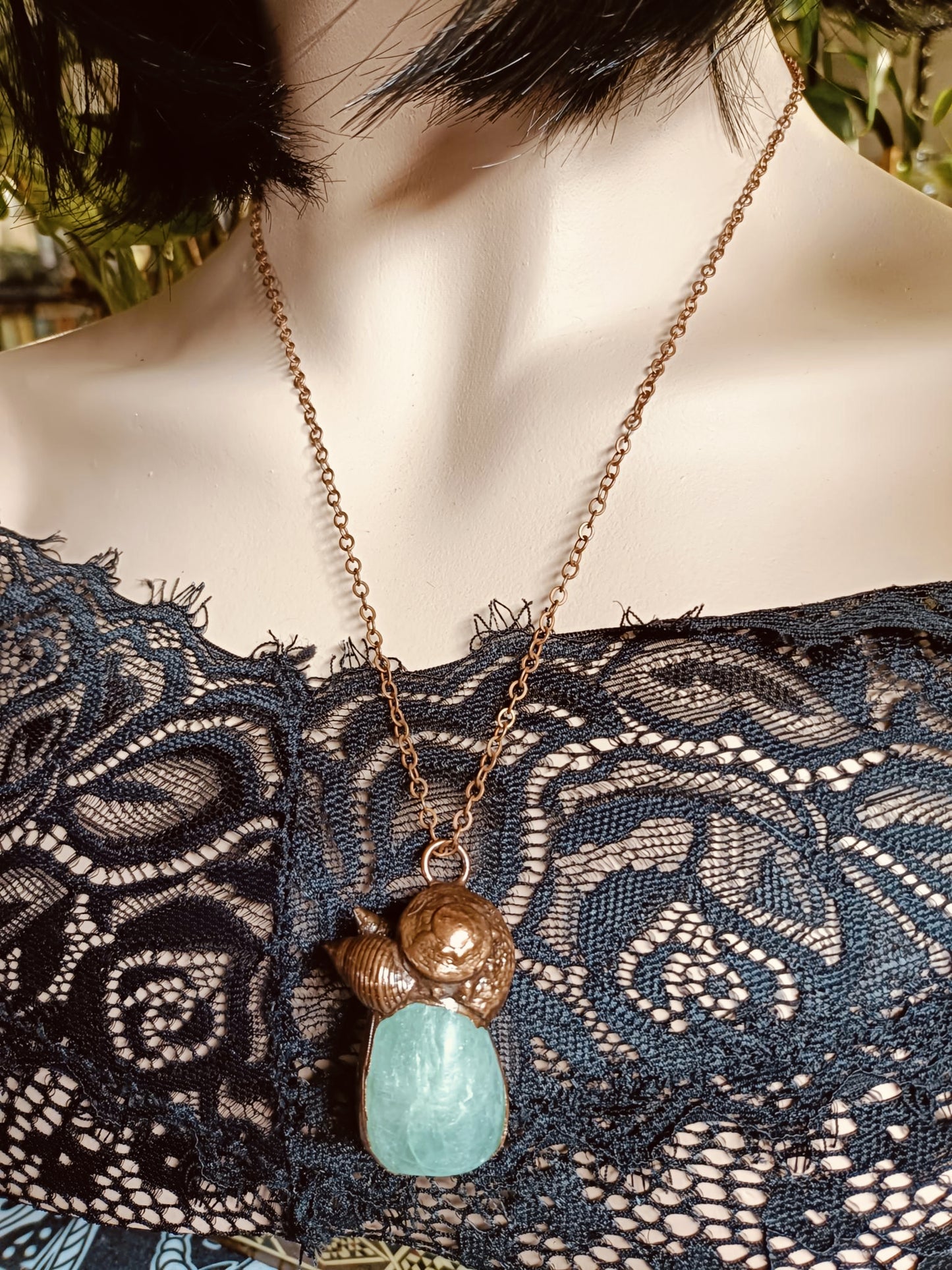 Handmade Green Fluorite and Real Shell Pendant Necklace